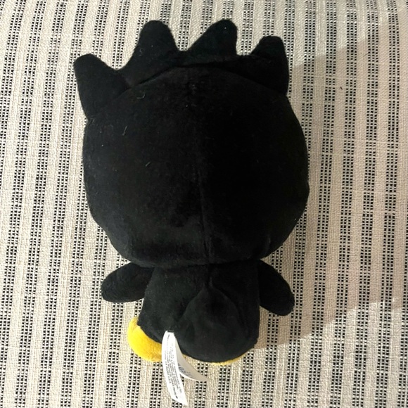 ๐ RARE ๐ - limited edition Hello Kitty plushie dressed in Badtz-Maru costume - Picture 9 of 10